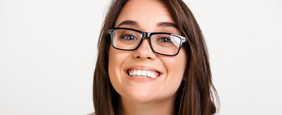 como solucionar las manchas en los dientes