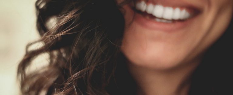 implantes dentales para desdentados totales
