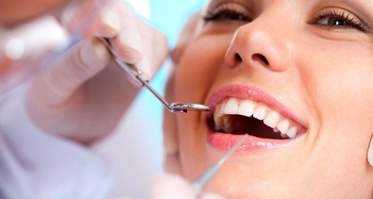 Consejos a seguir antes de la cirugía de implantes dentales