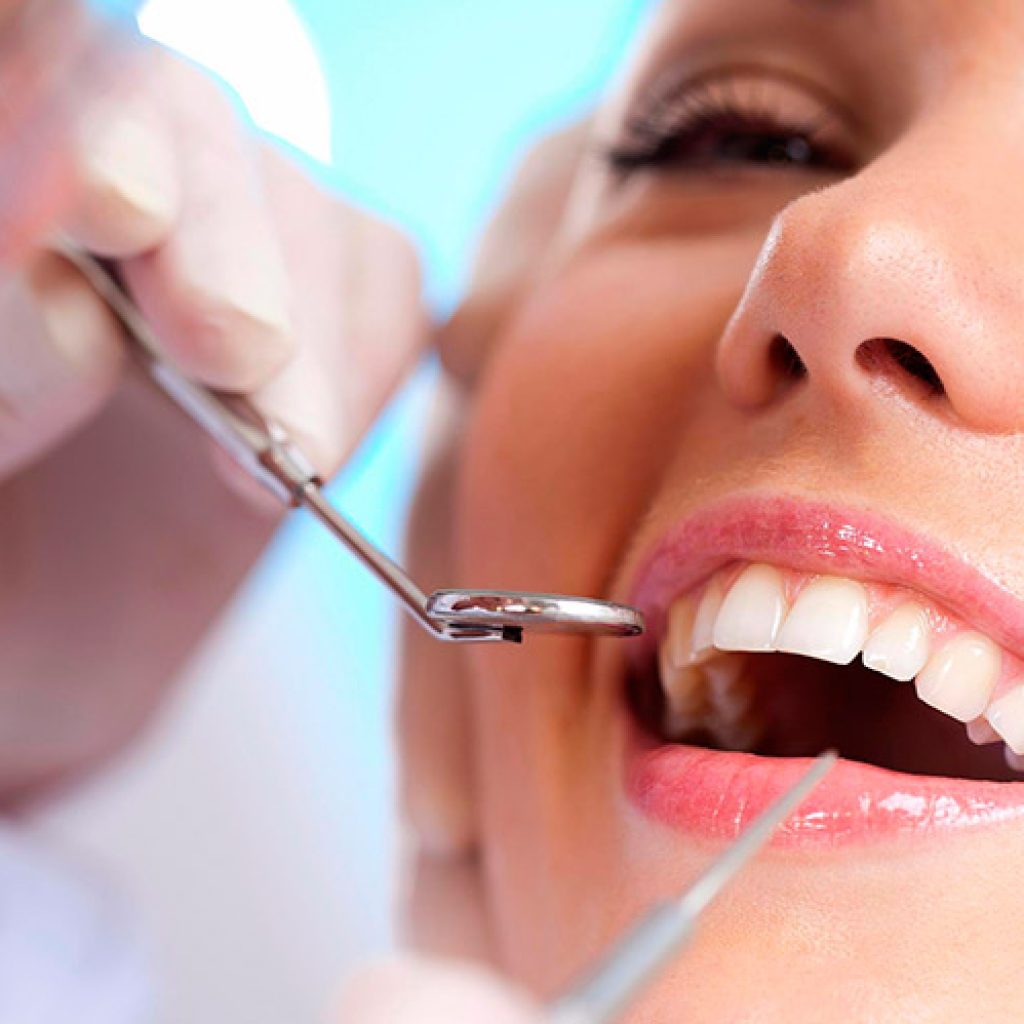 Tratamiento del desdentado con implantes